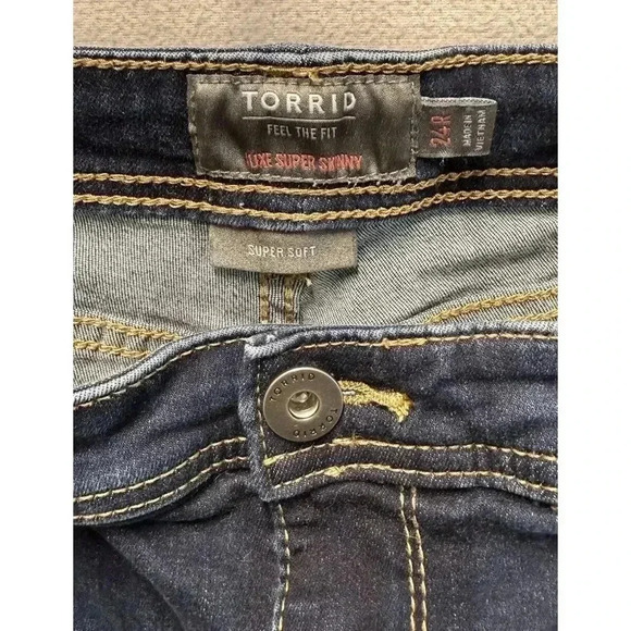 Torrid Feel The Fit Women's Jeans Sz 24R High Rise Luxe Super Skinny Super Soft - Picture 6 of 9